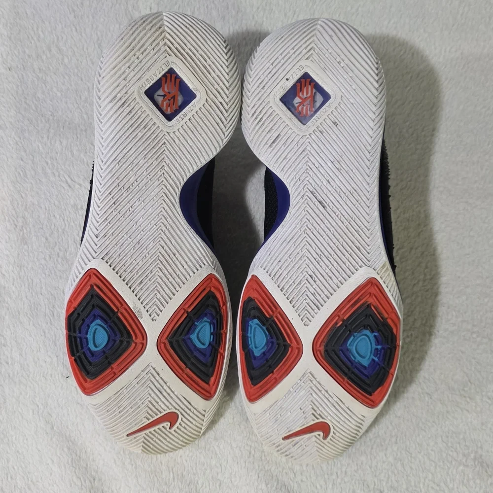 Nike Kyrie III Kyrache Light Basketball Sneakers Kyrie Irving Huarache Retro. 10